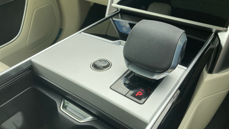 Land Rover Range Rover 3.0 D300 SE 4dr Auto Diesel Estate